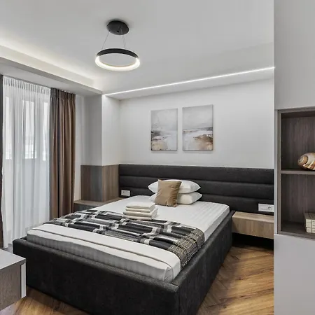 Met4l Apartment *