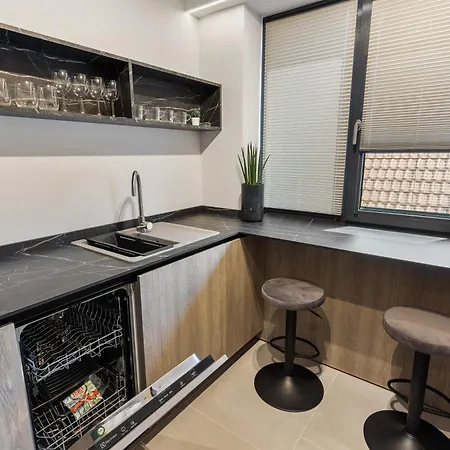 Met4l Apartment Constanta