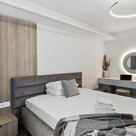 Met4l Apartment
