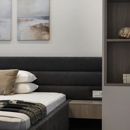 Met4l Apartment